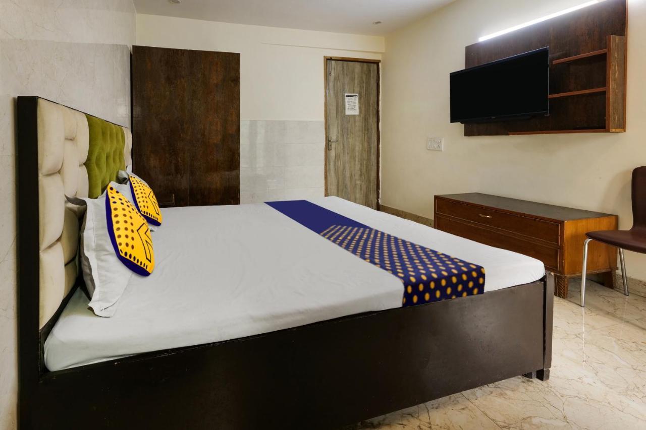 Oyo Flagship 81486 Hotel Mahalaxmi Guesthouse Нью-Делі Екстер'єр фото