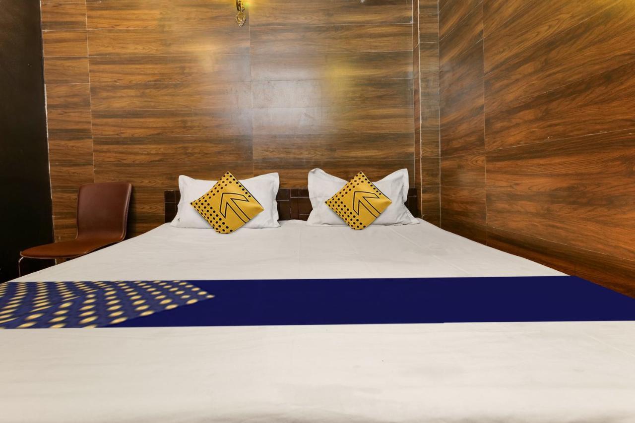 Oyo Flagship 81486 Hotel Mahalaxmi Guesthouse Нью-Делі Екстер'єр фото